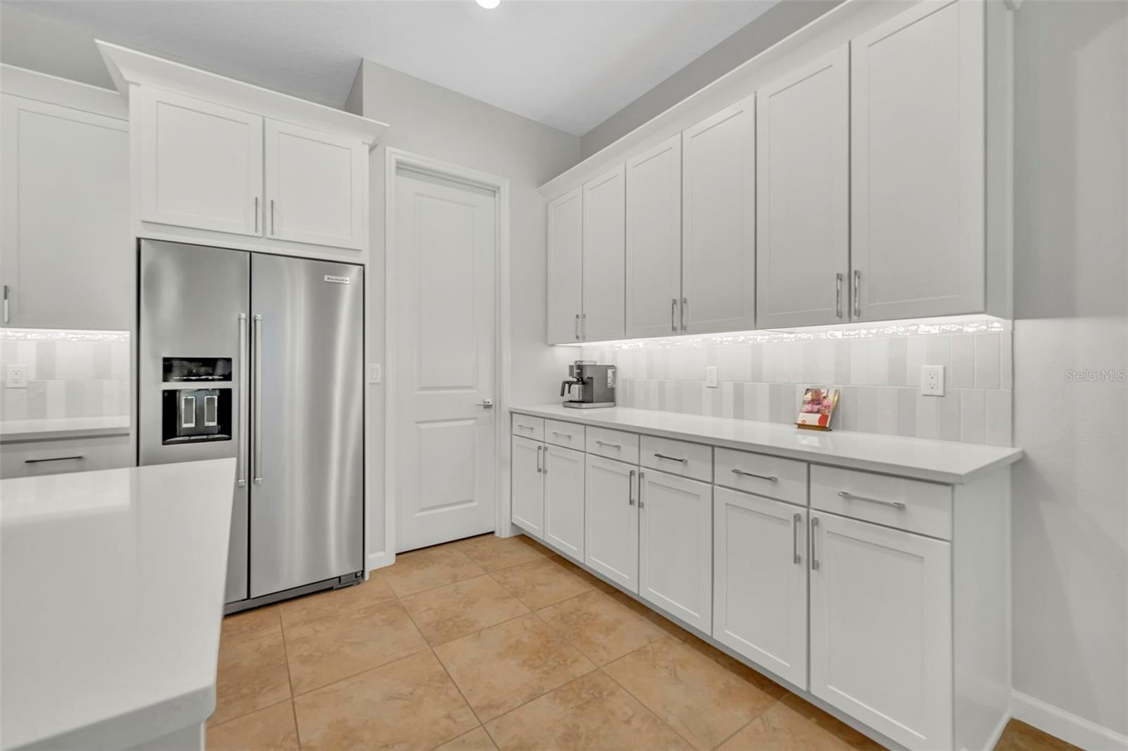 Image 12 of 38 For 221 Ravenshill Way
