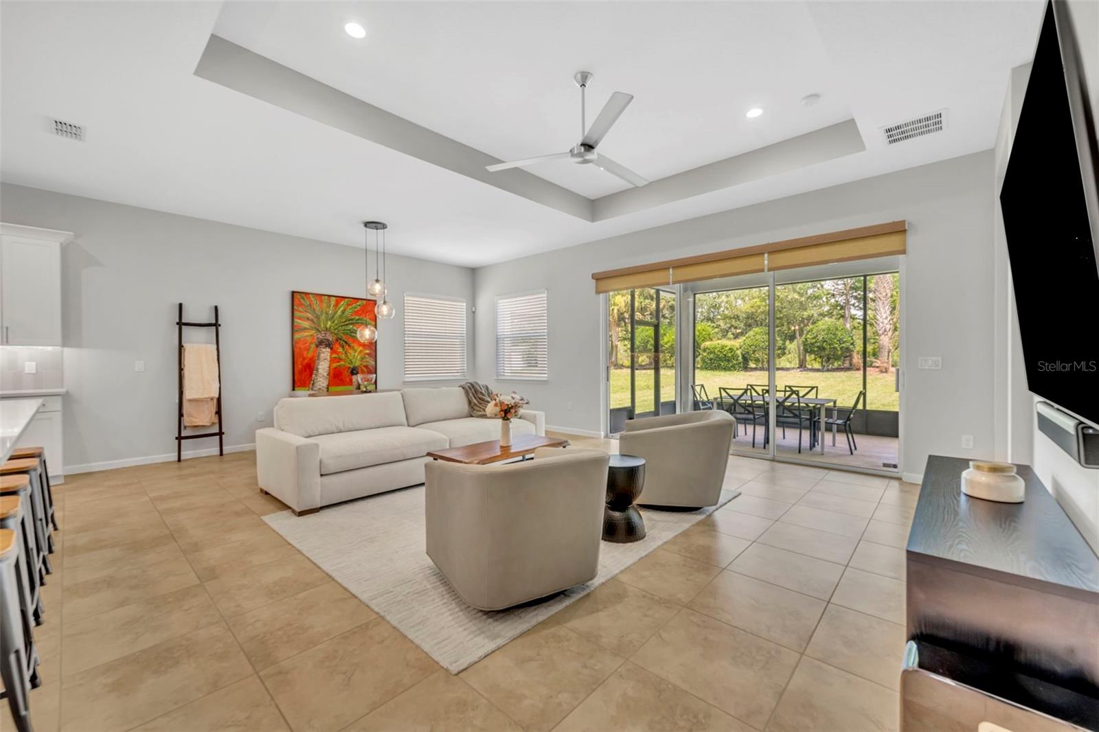 Image 13 of 38 For 221 Ravenshill Way