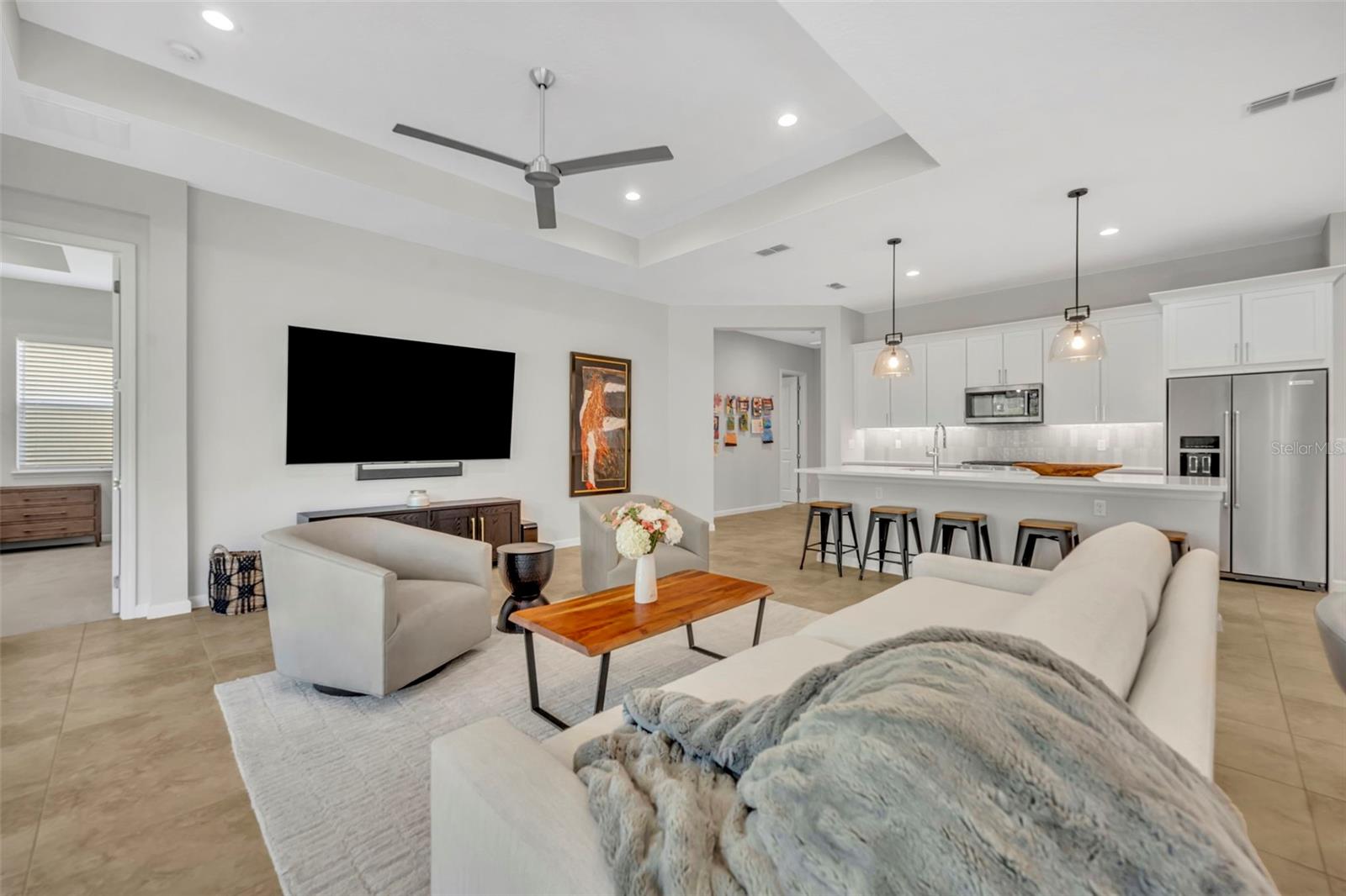 Image 15 of 38 For 221 Ravenshill Way