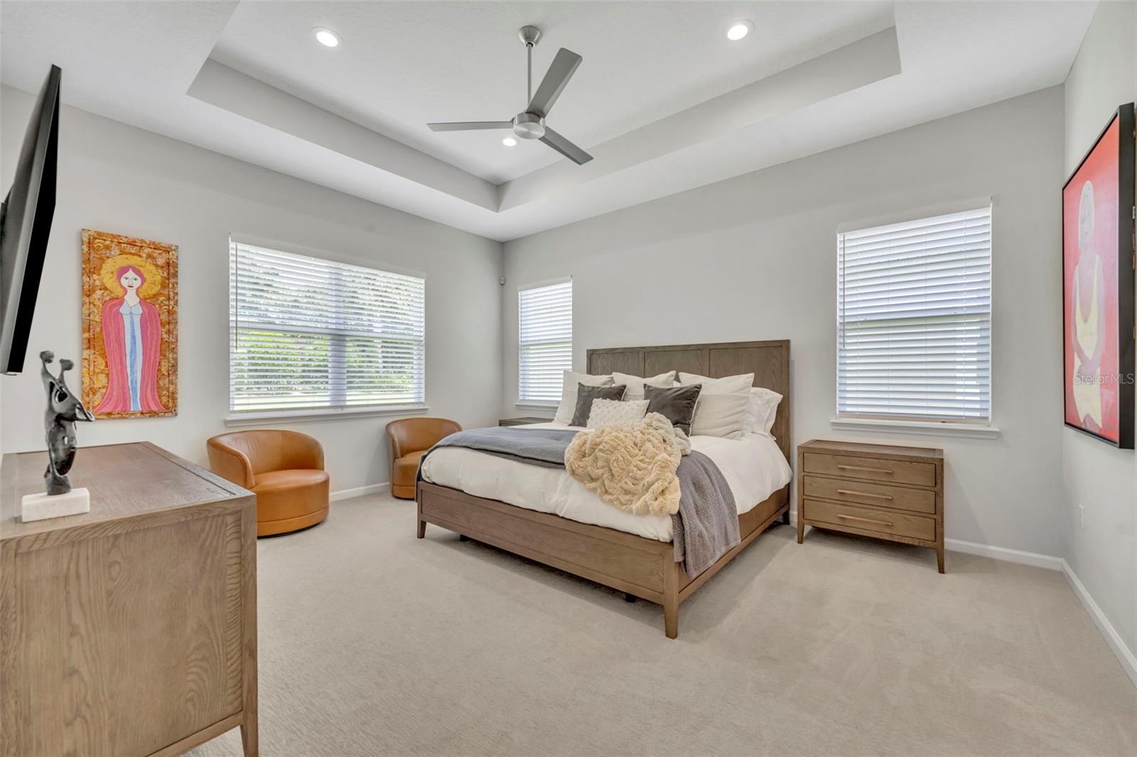 Image 19 of 38 For 221 Ravenshill Way
