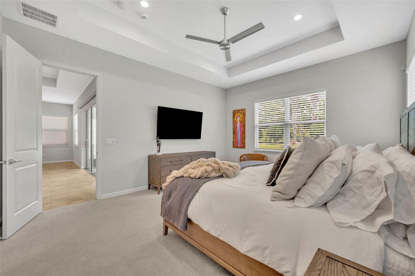 Image 20 of 38 For 221 Ravenshill Way
