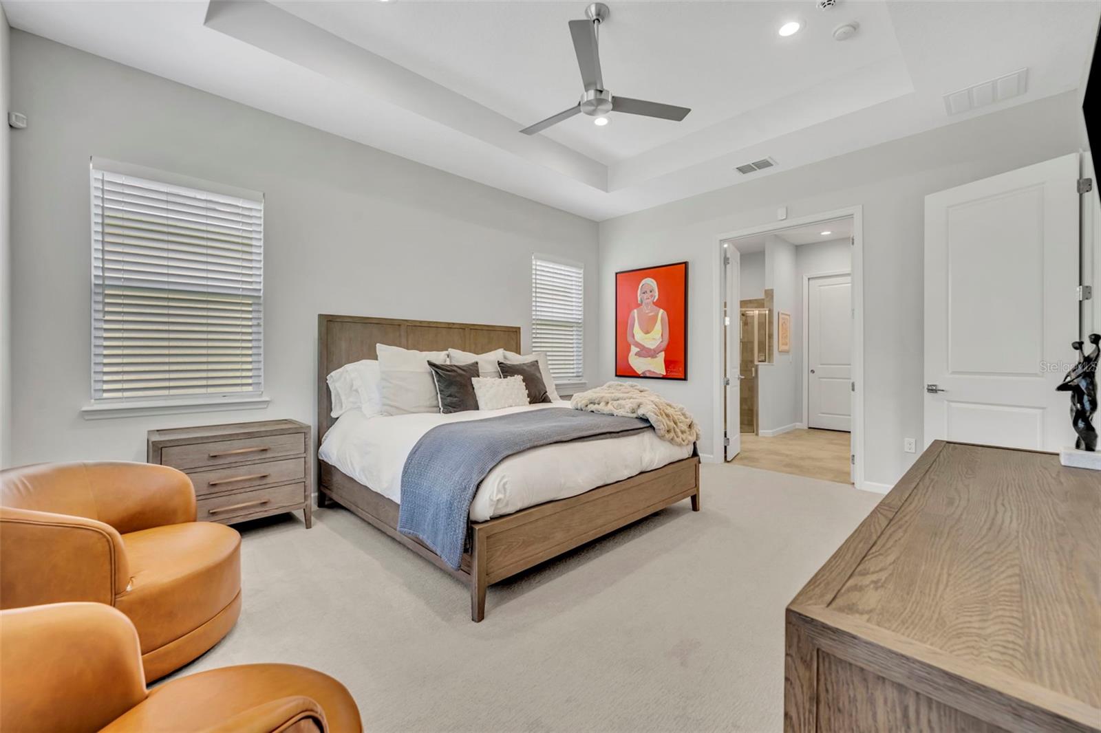 Image 21 of 38 For 221 Ravenshill Way