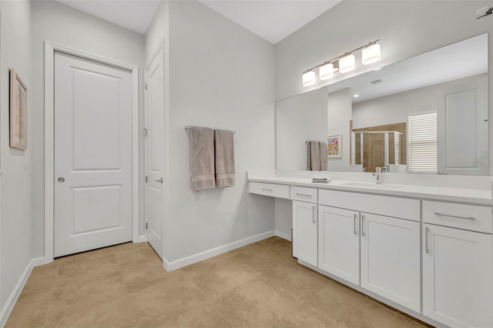 Image 22 of 38 For 221 Ravenshill Way