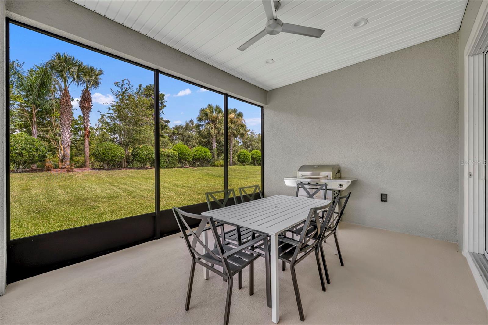 Image 28 of 38 For 221 Ravenshill Way