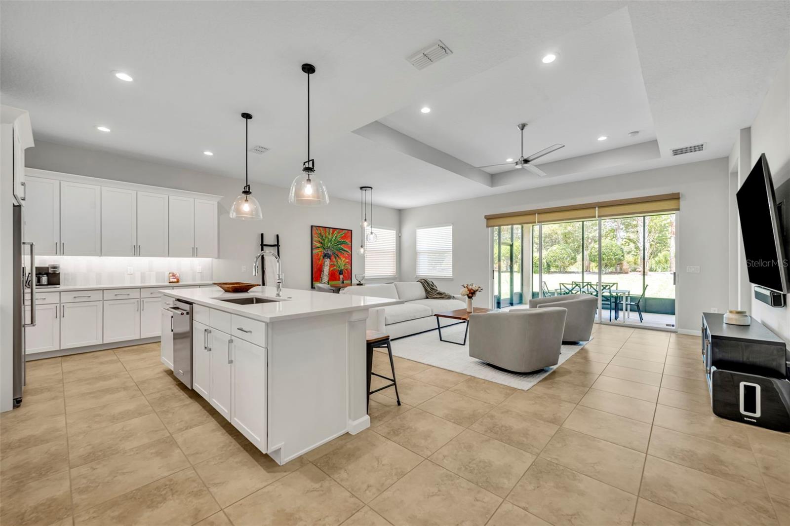 Image 4 of 38 For 221 Ravenshill Way