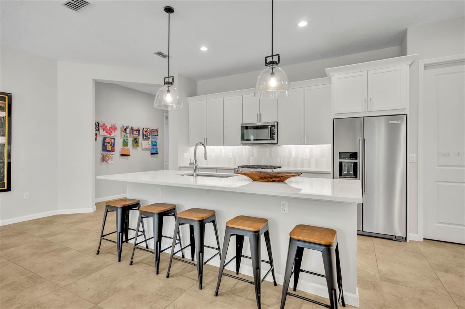 Image 7 of 38 For 221 Ravenshill Way