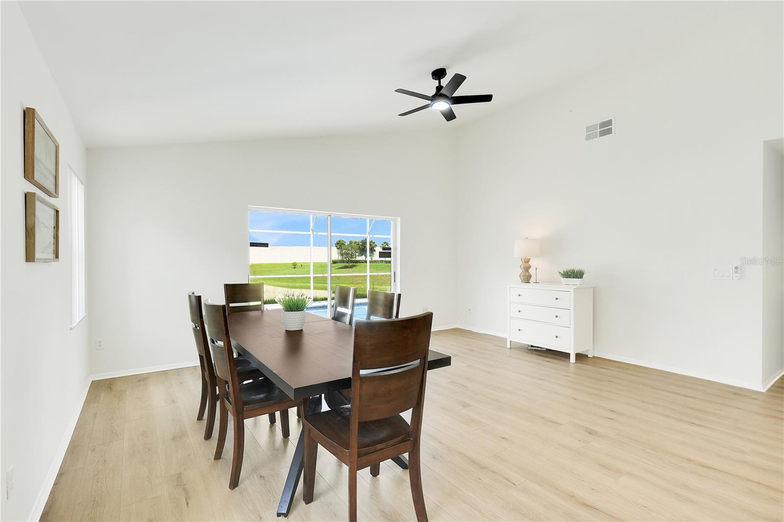 Image 10 of 40 For 203 Lake Davenport Estates Drive