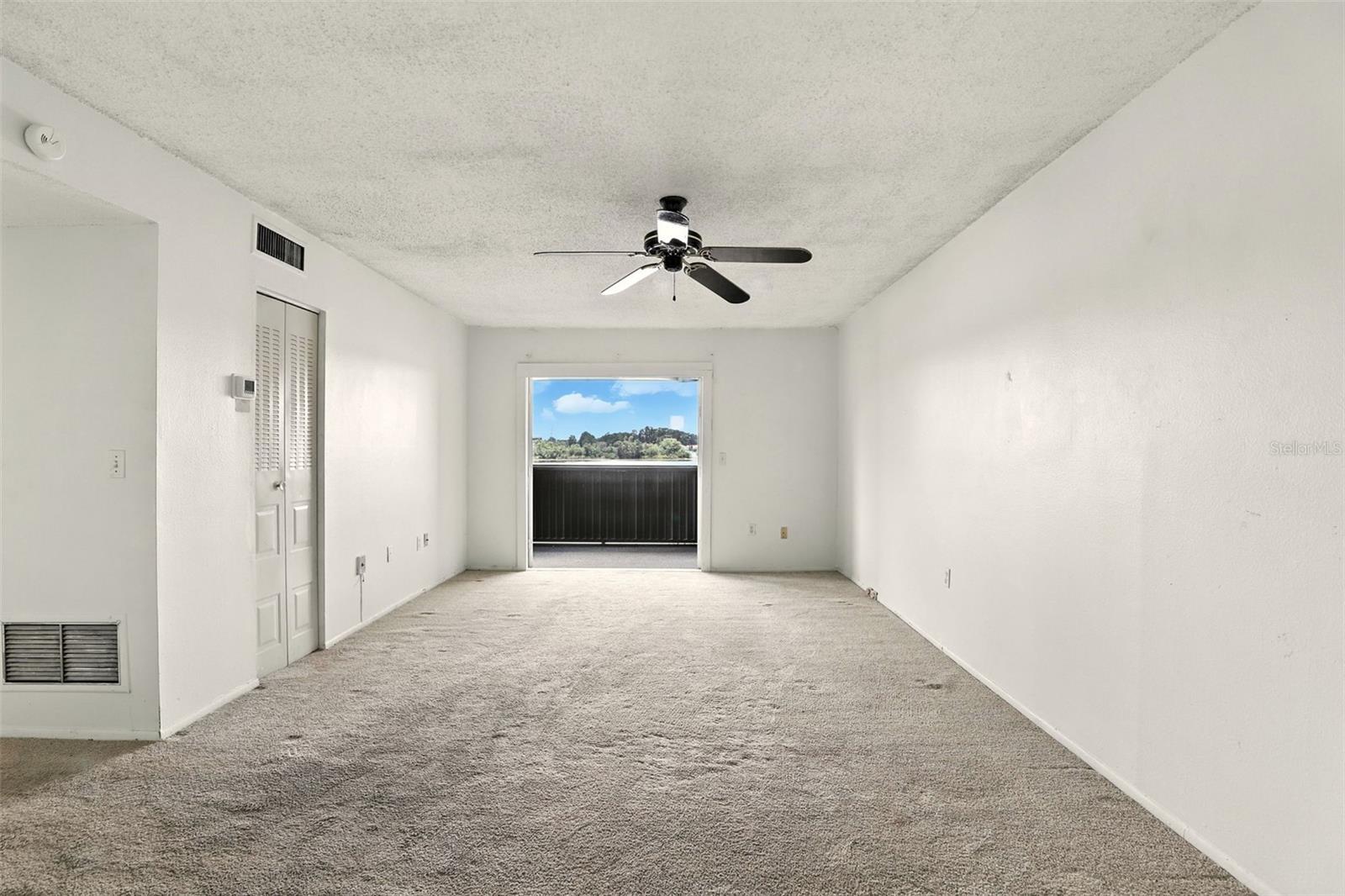 Image 7 of 19 For 954 Lake Destiny Road F