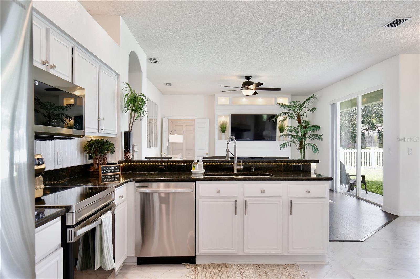 Image 13 of 80 For 13744 Bluewater Circle