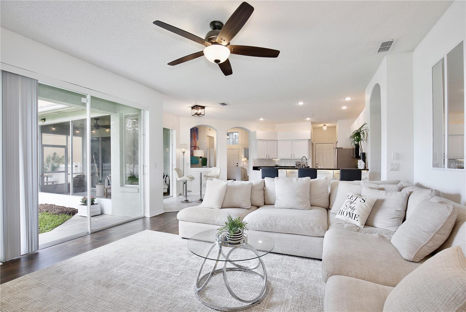 Image 16 of 80 For 13744 Bluewater Circle