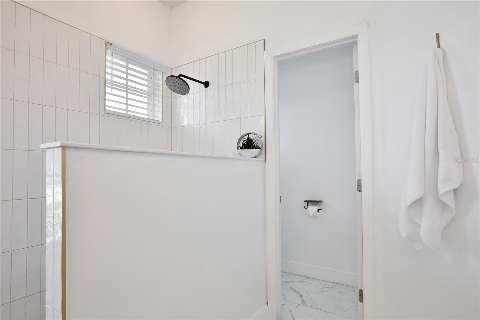 Image 20 of 80 For 13744 Bluewater Circle