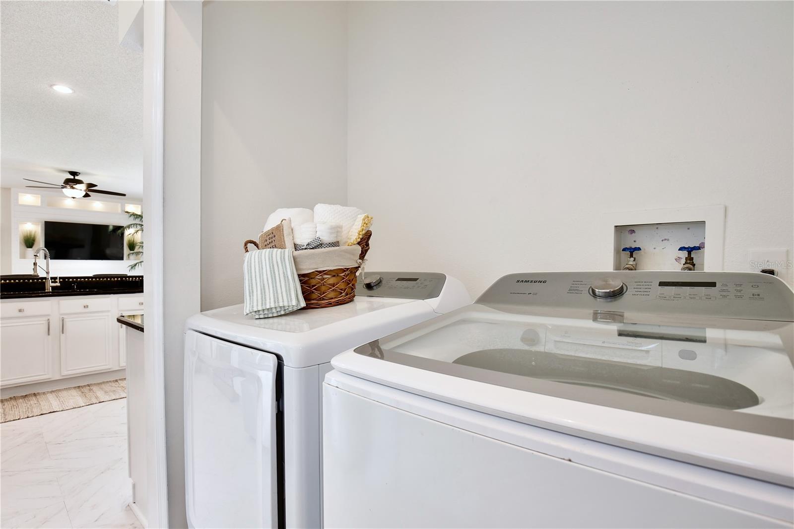 Image 30 of 80 For 13744 Bluewater Circle
