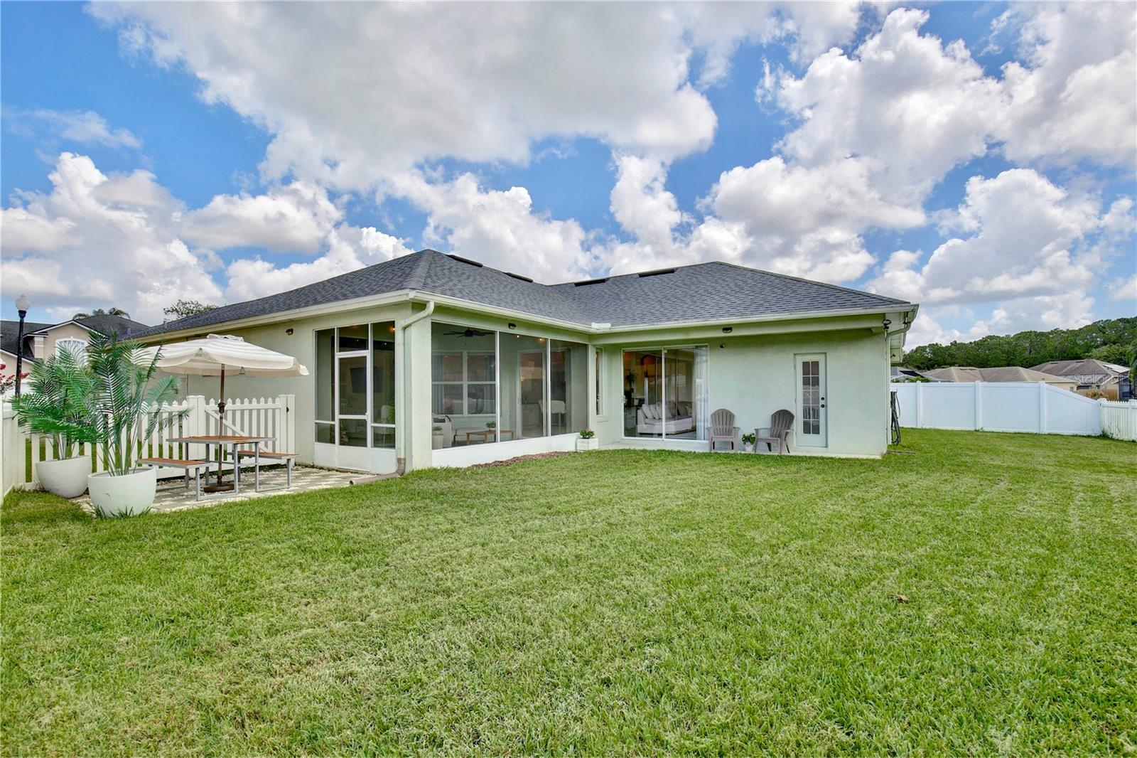 Image 36 of 80 For 13744 Bluewater Circle