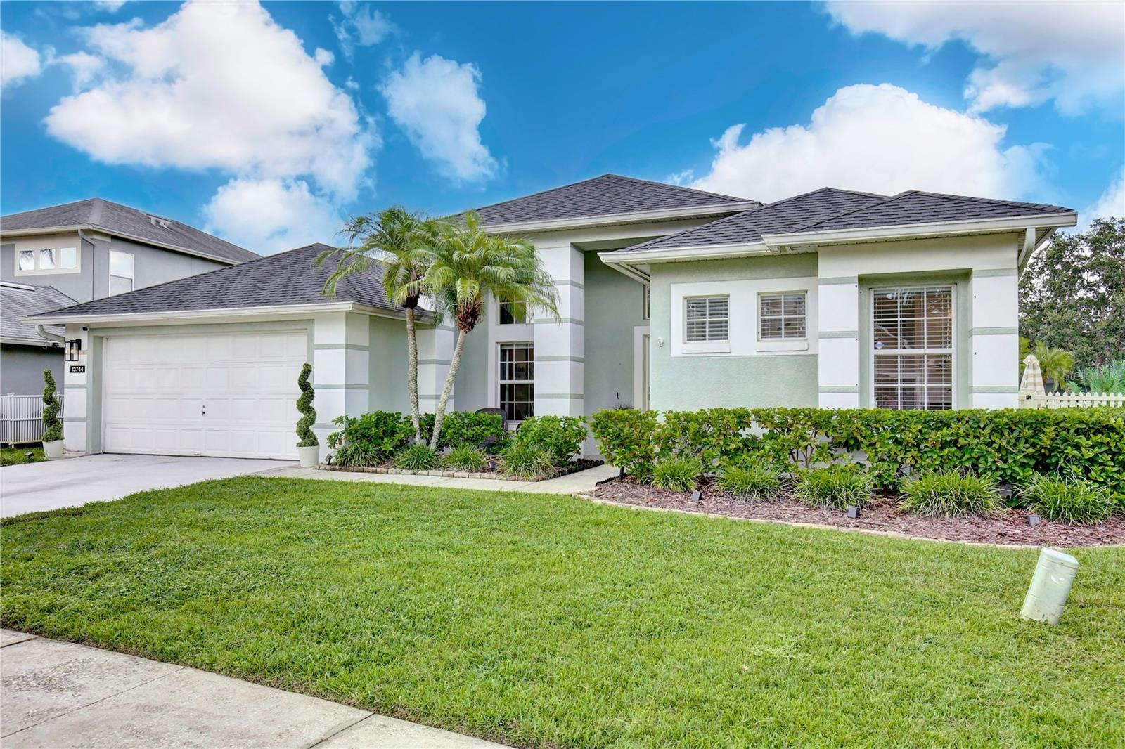Image 4 of 80 For 13744 Bluewater Circle