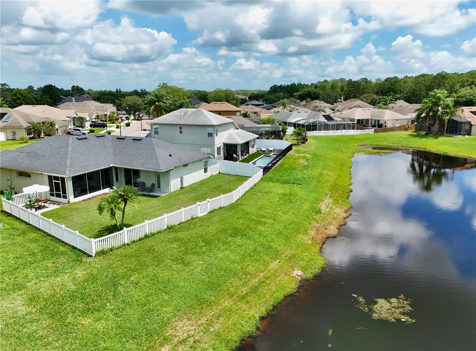 Image 43 of 80 For 13744 Bluewater Circle