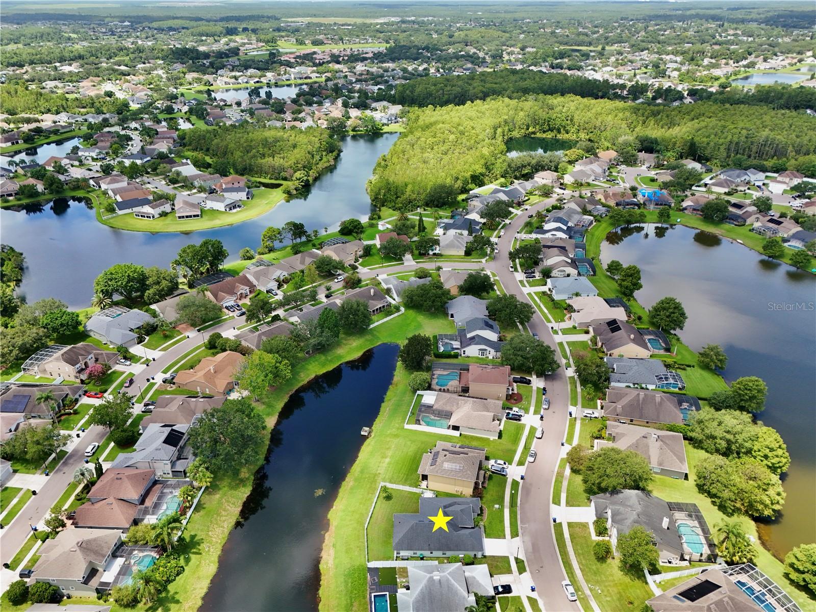 Image 48 of 80 For 13744 Bluewater Circle