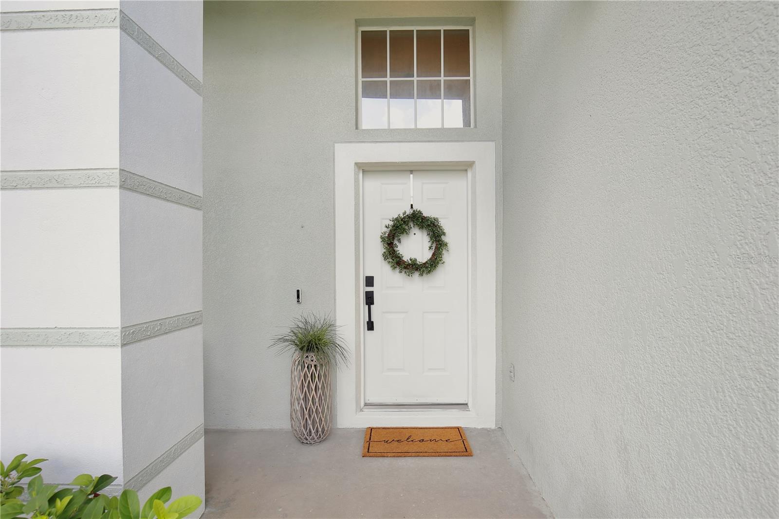 Image 5 of 80 For 13744 Bluewater Circle