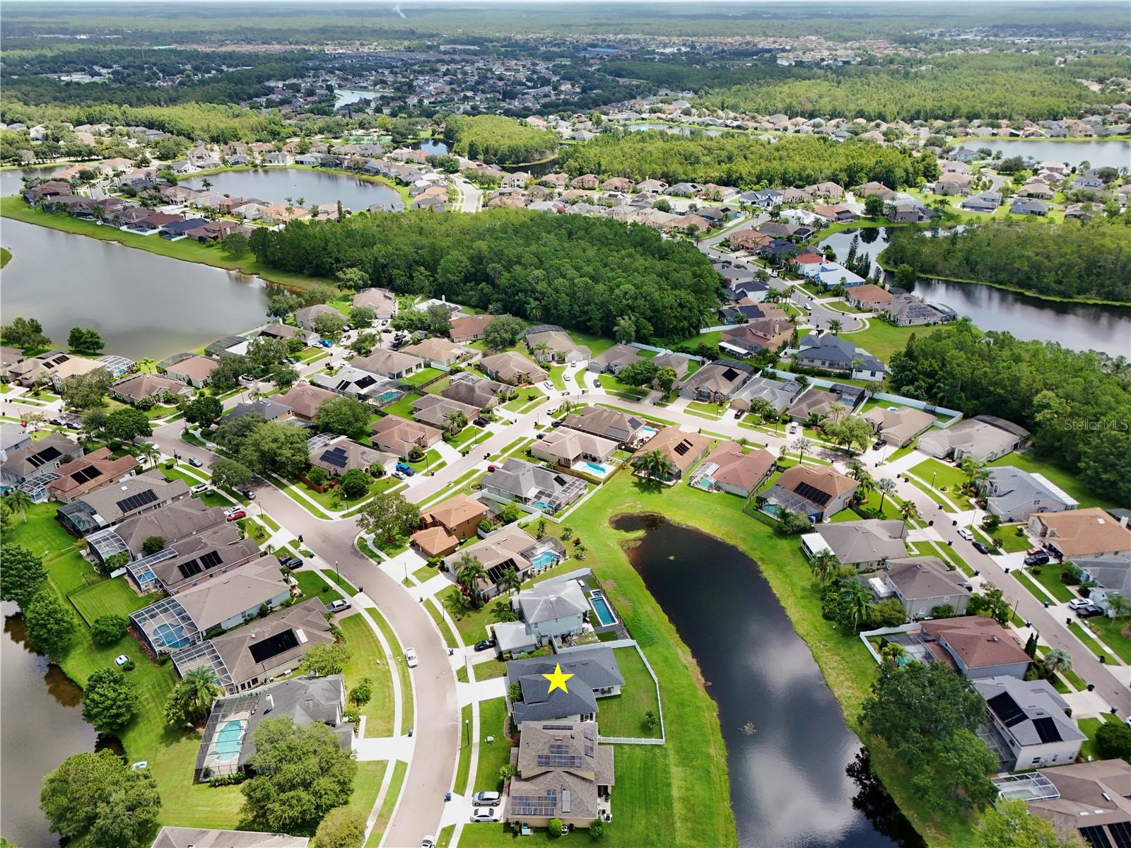 Image 52 of 80 For 13744 Bluewater Circle
