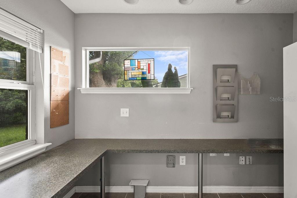 Image 11 of 36 For 2478 Whitehall Circle