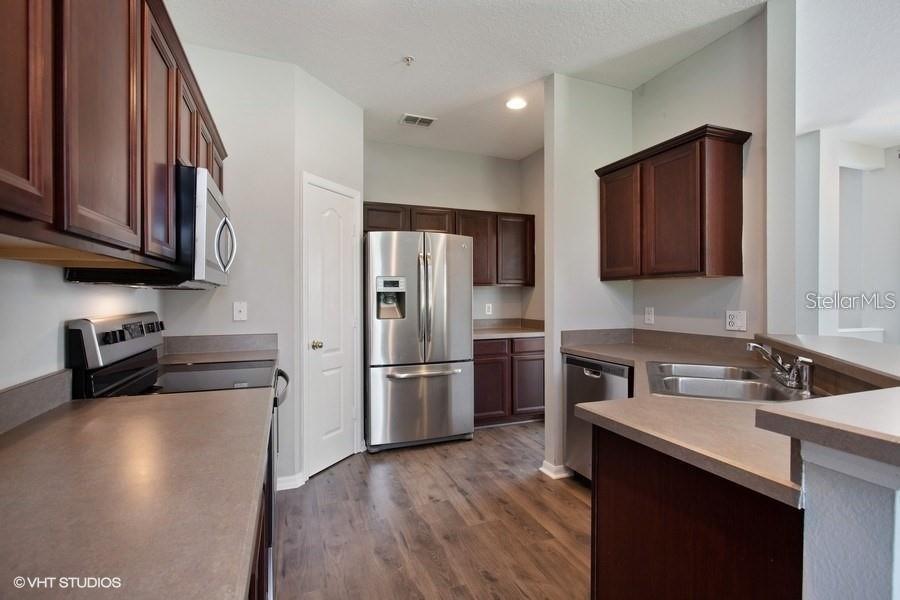 Image 4 of 21 For 6514 Goldenrod Road 56c
