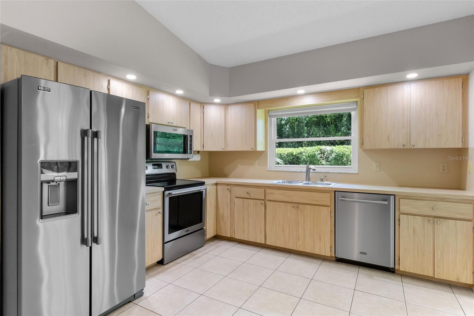 Image 9 of 39 For 29 Indigo Drive
