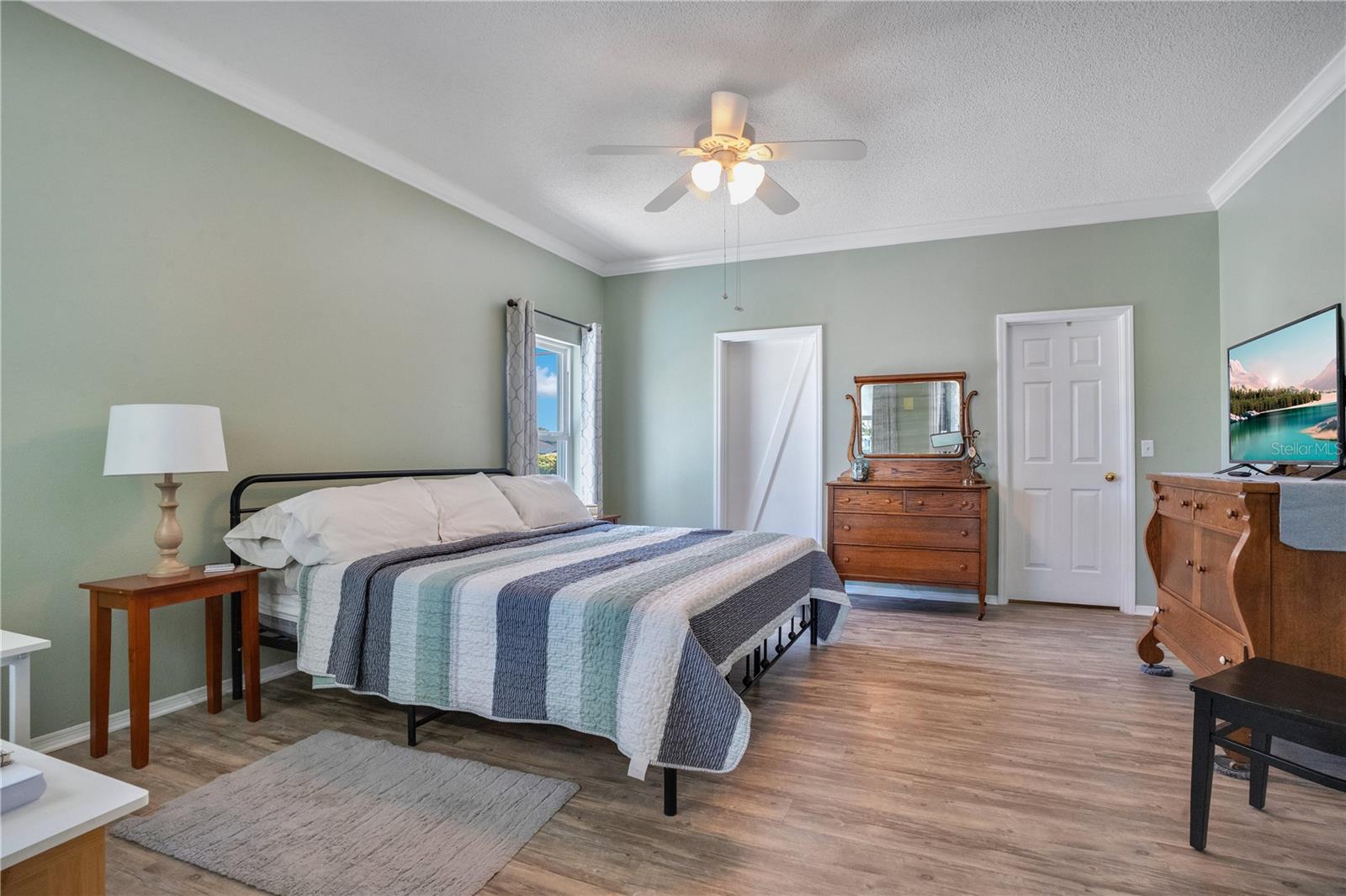 Image 13 of 45 For 326 Jaybee Avenue