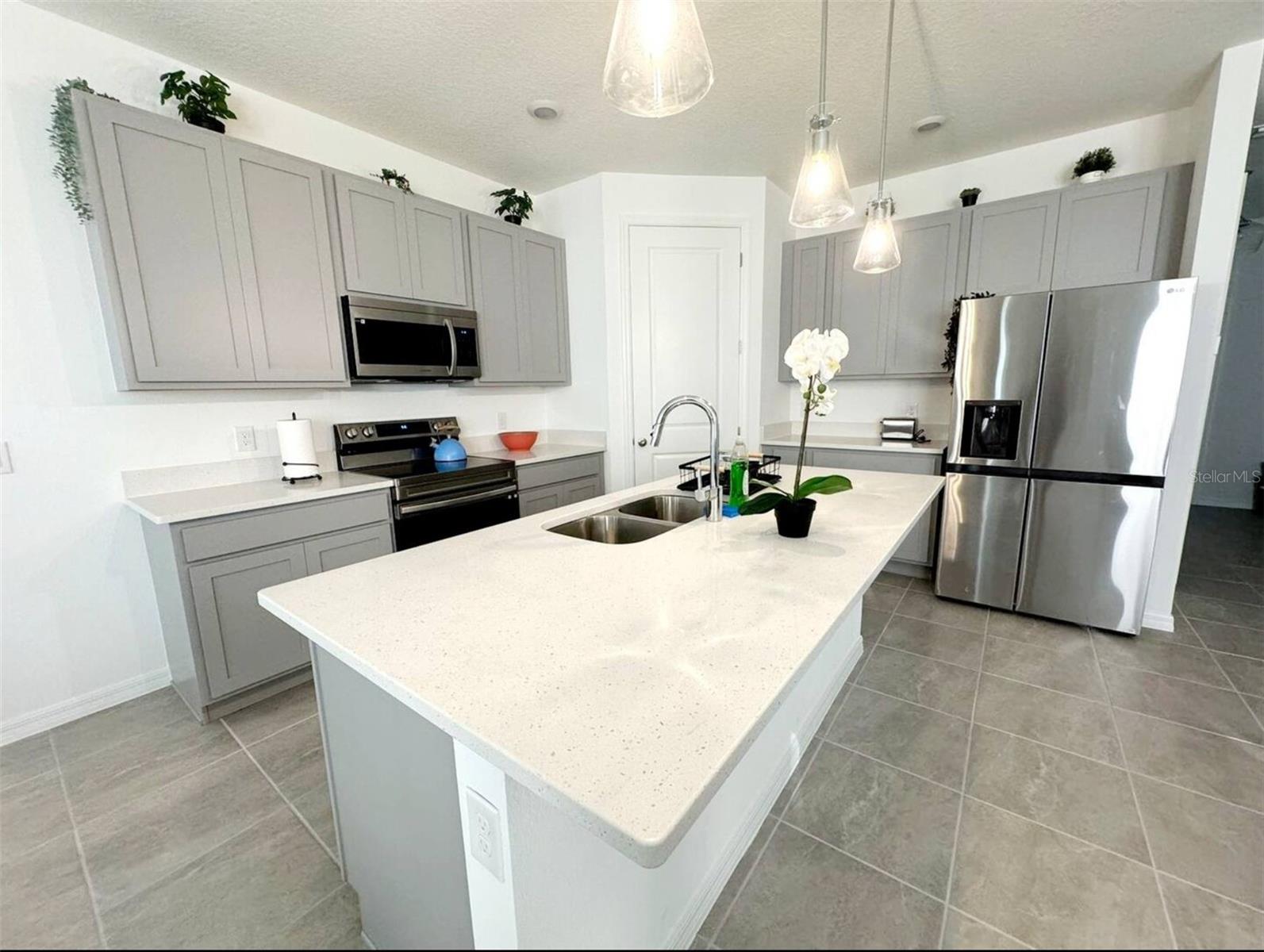 Image 15 of 18 For 2058 Derwent Drive
