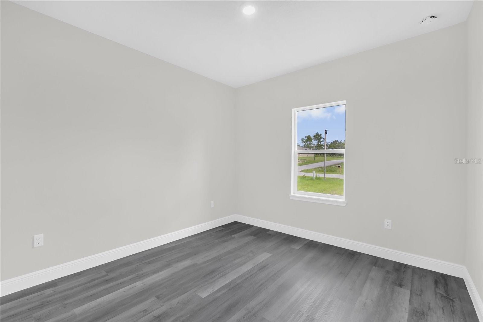 Image 15 of 35 For 17190 44th Circle