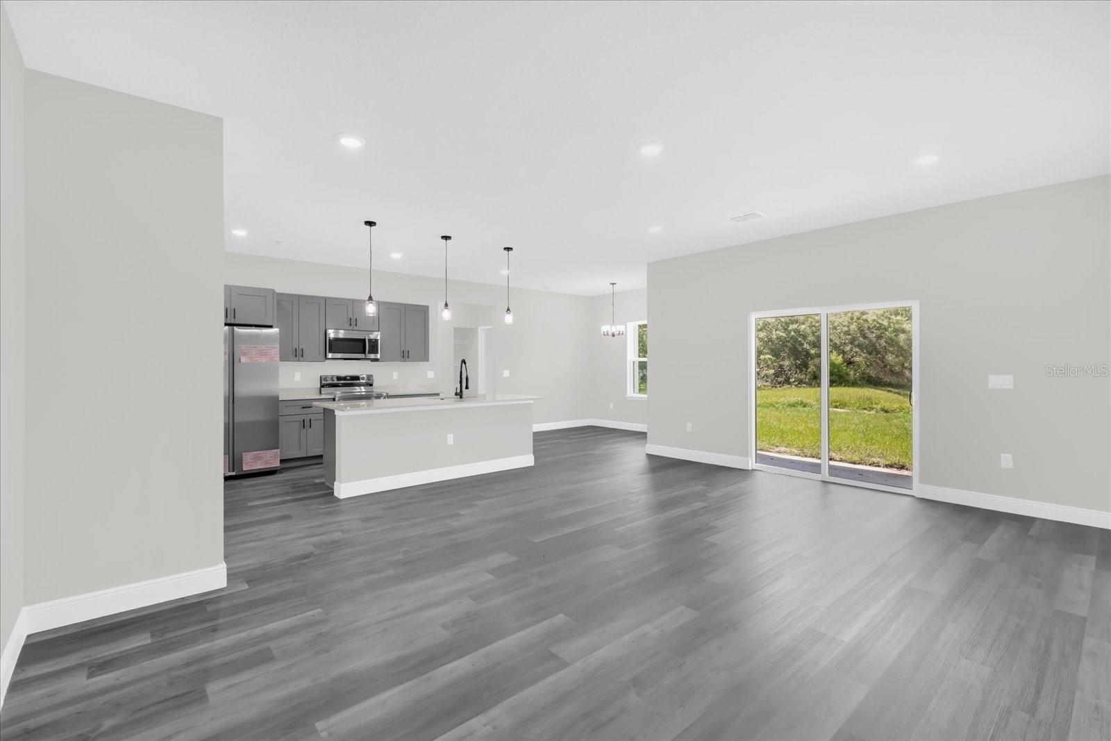 Image 4 of 35 For 17190 44th Circle