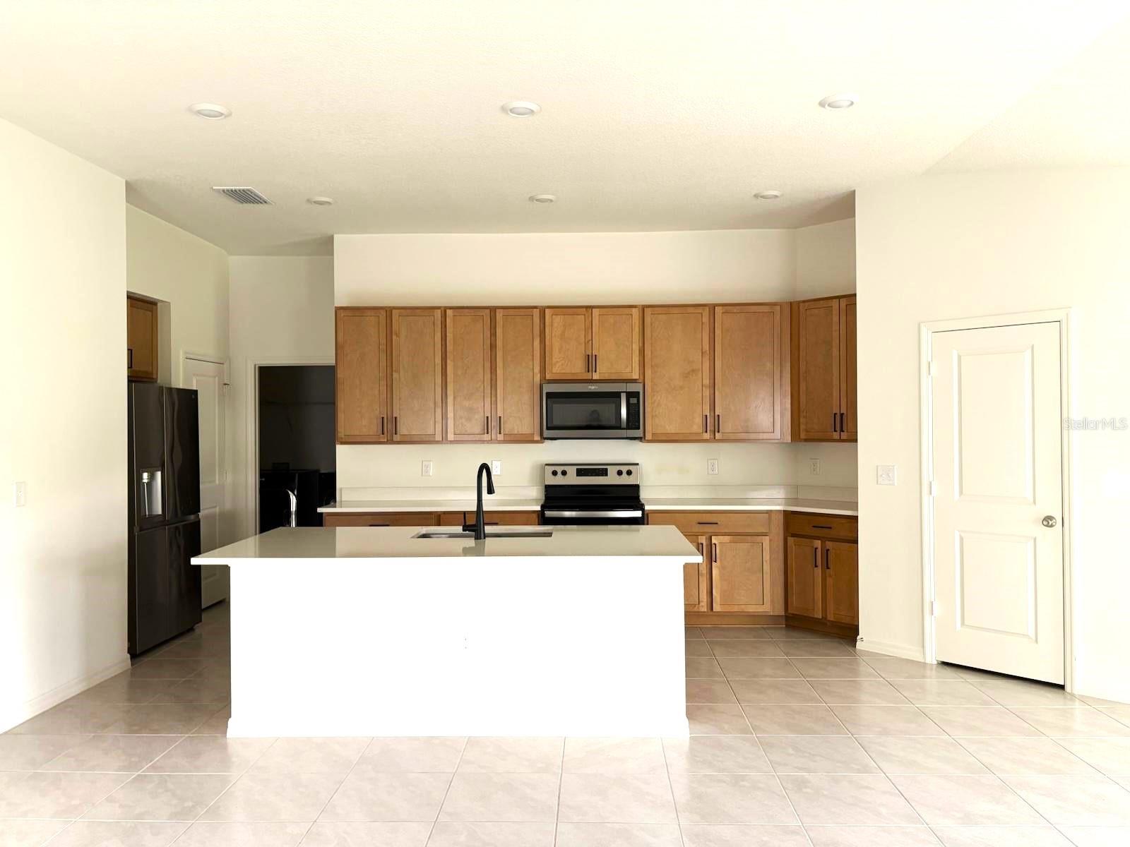 Image 3 of 14 For 9151 Oscraft Drive