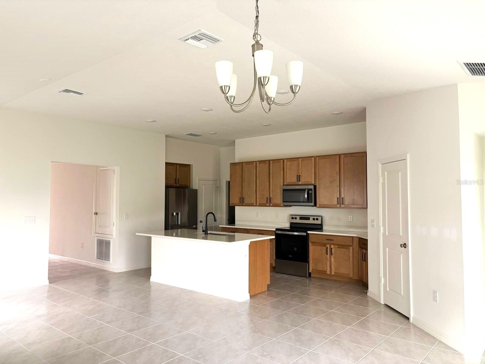Image 4 of 14 For 9151 Oscraft Drive