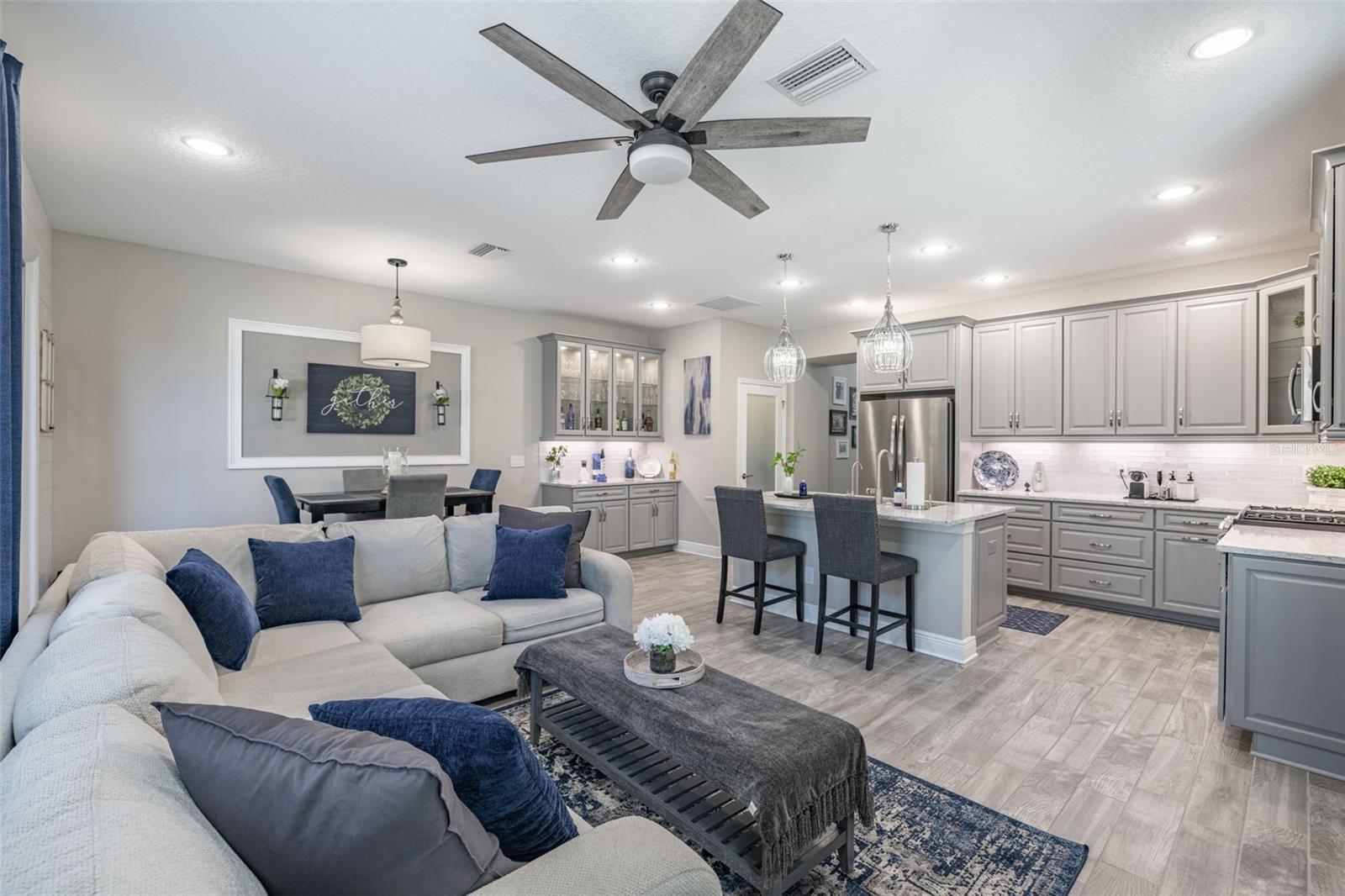 Image 10 of 38 For 12640 Rangeland Boulevard