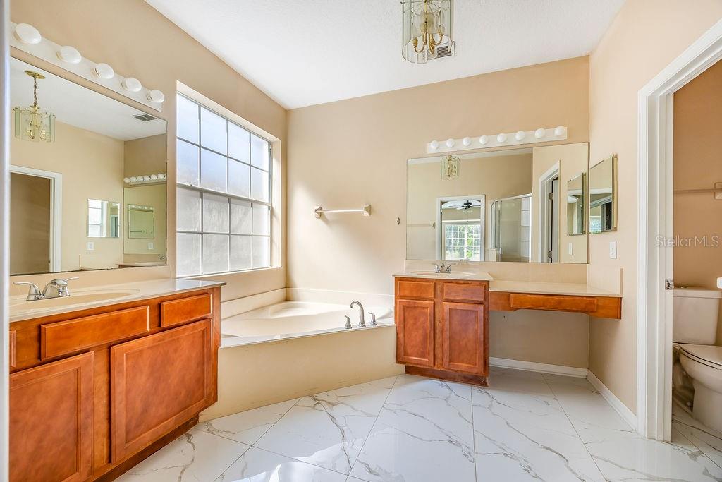 Image 15 of 54 For 5803 Cheshire Cove Terrace