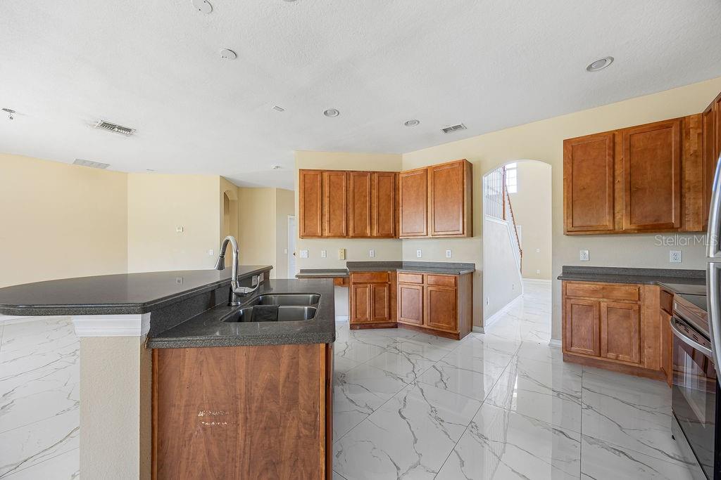 Image 6 of 54 For 5803 Cheshire Cove Terrace