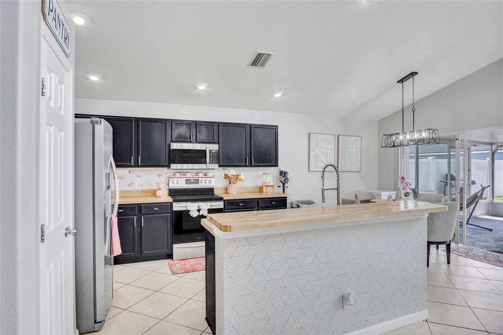 Image 6 of 30 For 8335 Adele Road