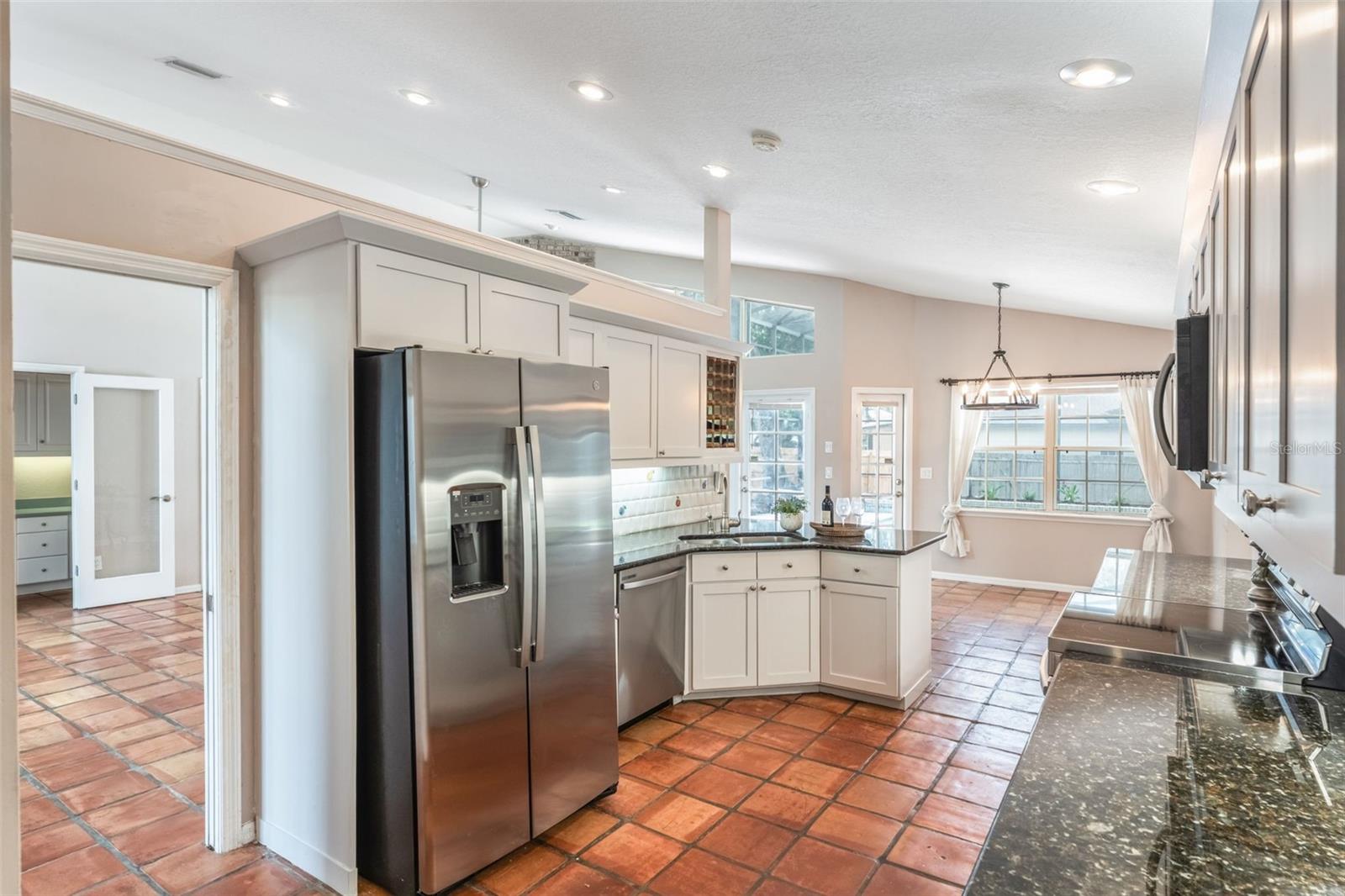 Image 12 of 51 For 260 Shady Oaks Circle