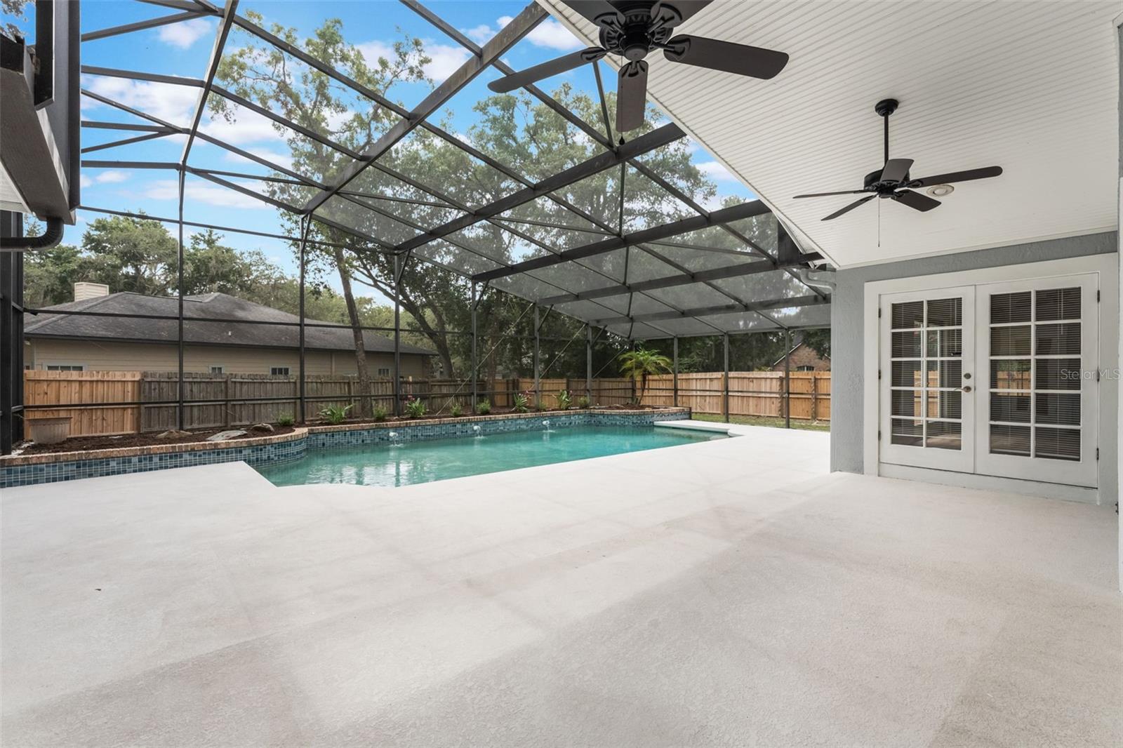 Image 36 of 51 For 260 Shady Oaks Circle