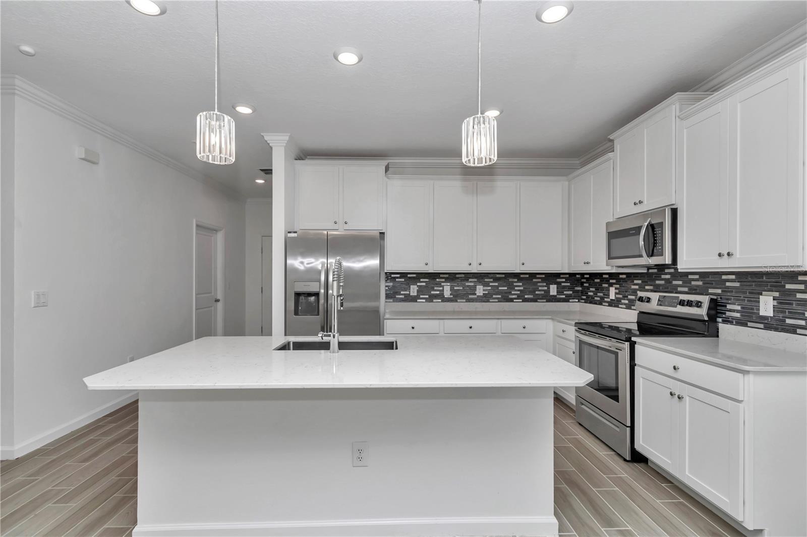 Image 12 of 48 For 7867 74th Loop