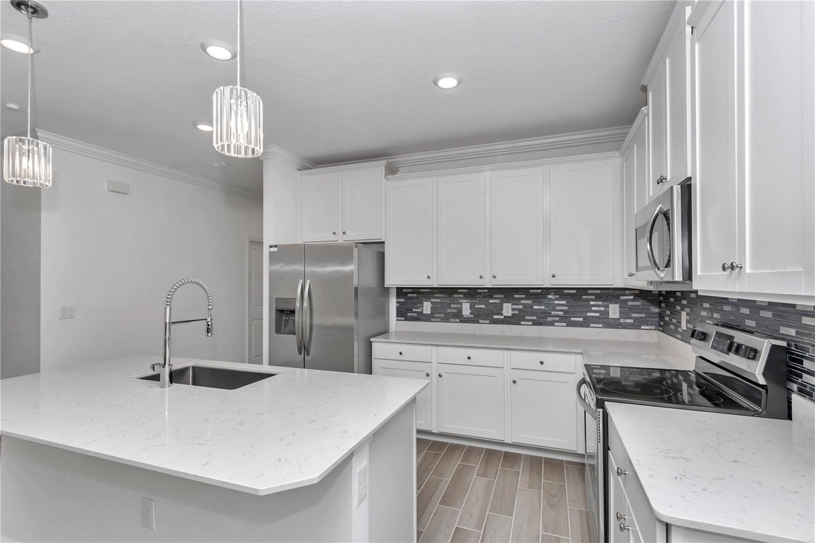 Image 15 of 48 For 7867 74th Loop