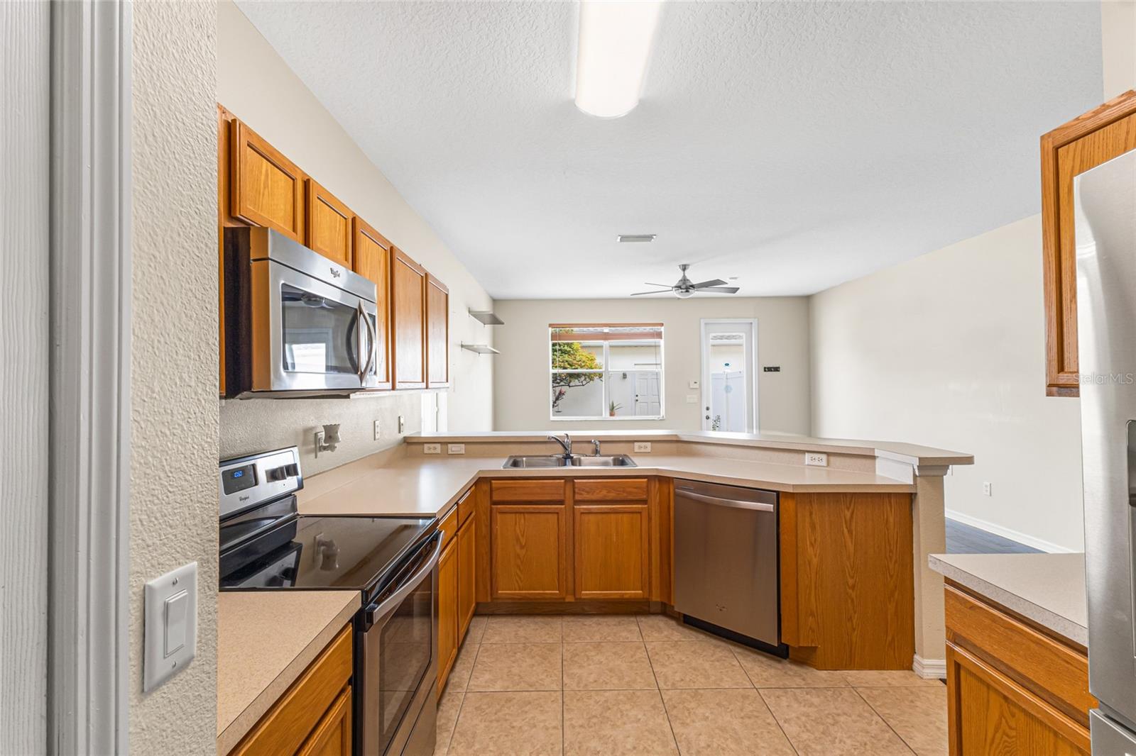 Image 11 of 62 For 14433 Vashons Way