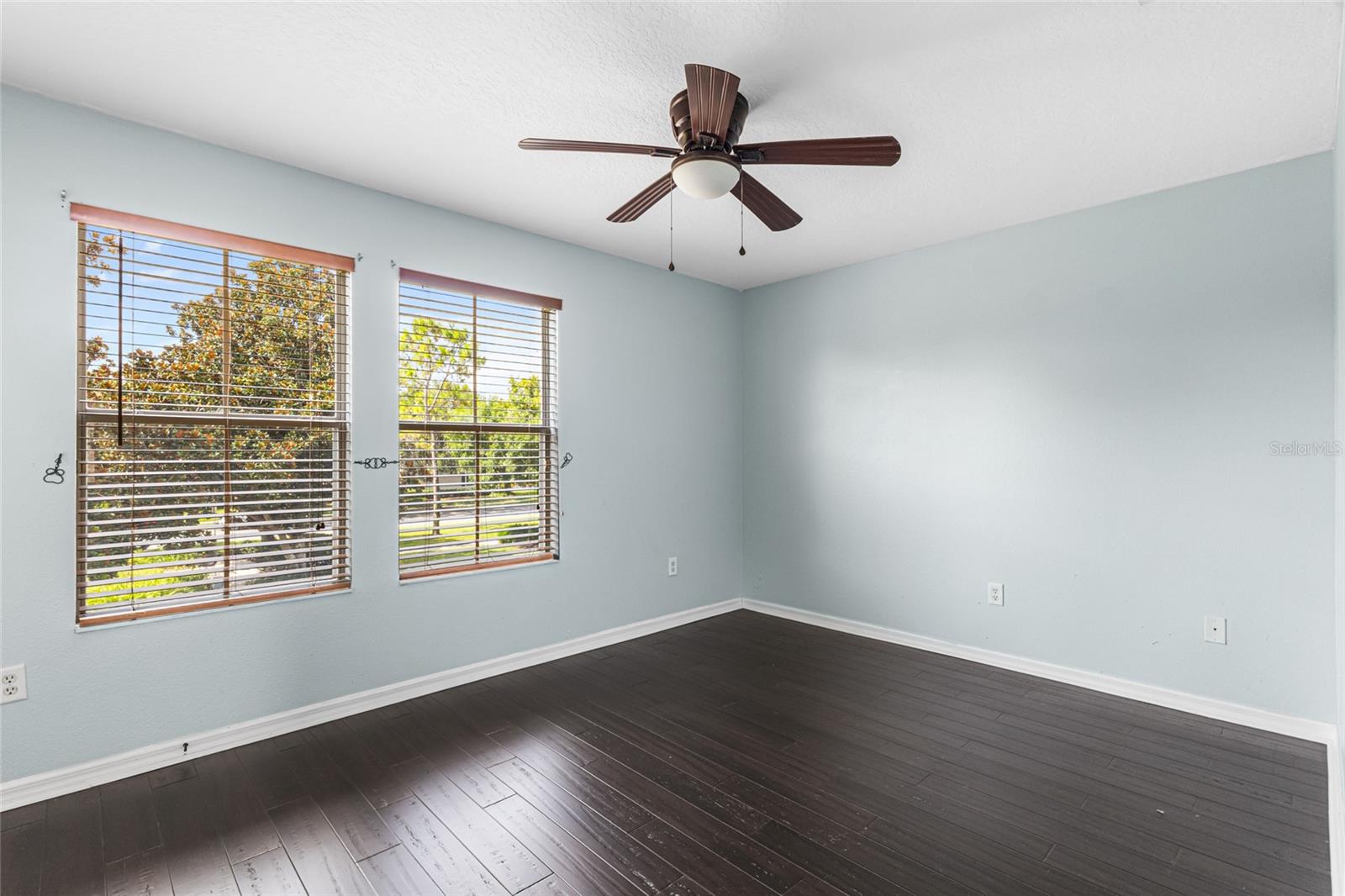 Image 23 of 62 For 14433 Vashons Way