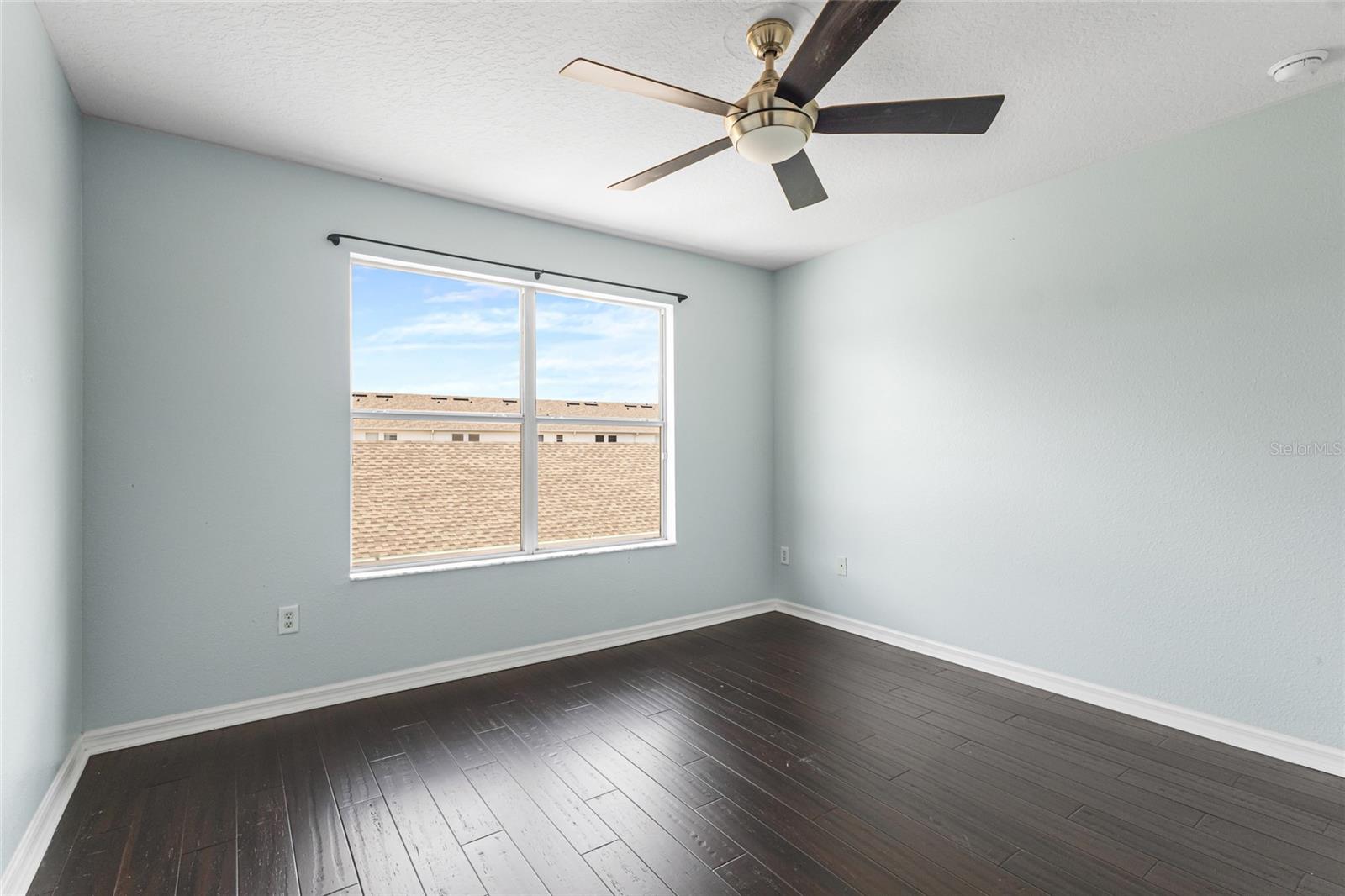 Image 31 of 62 For 14433 Vashons Way