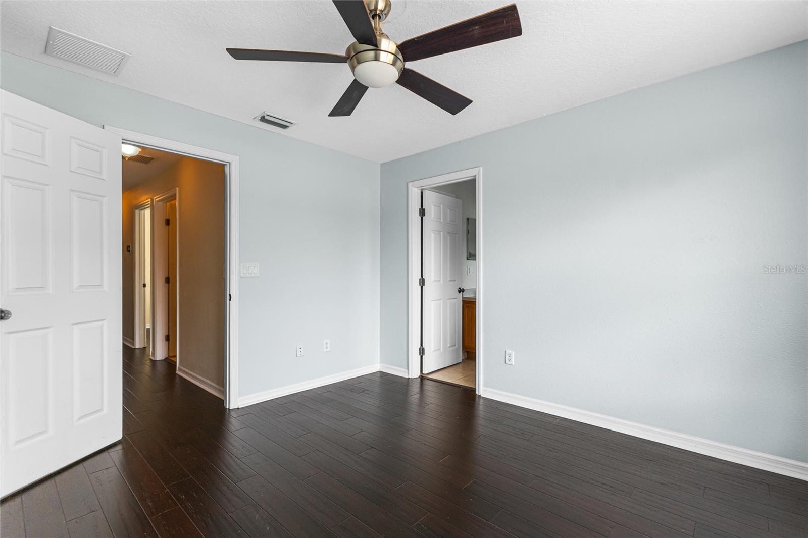 Image 32 of 62 For 14433 Vashons Way