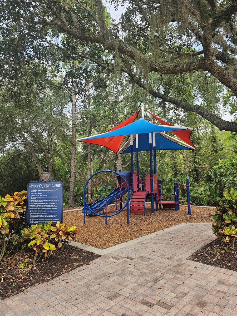 Image 4 of 62 For 14433 Vashons Way