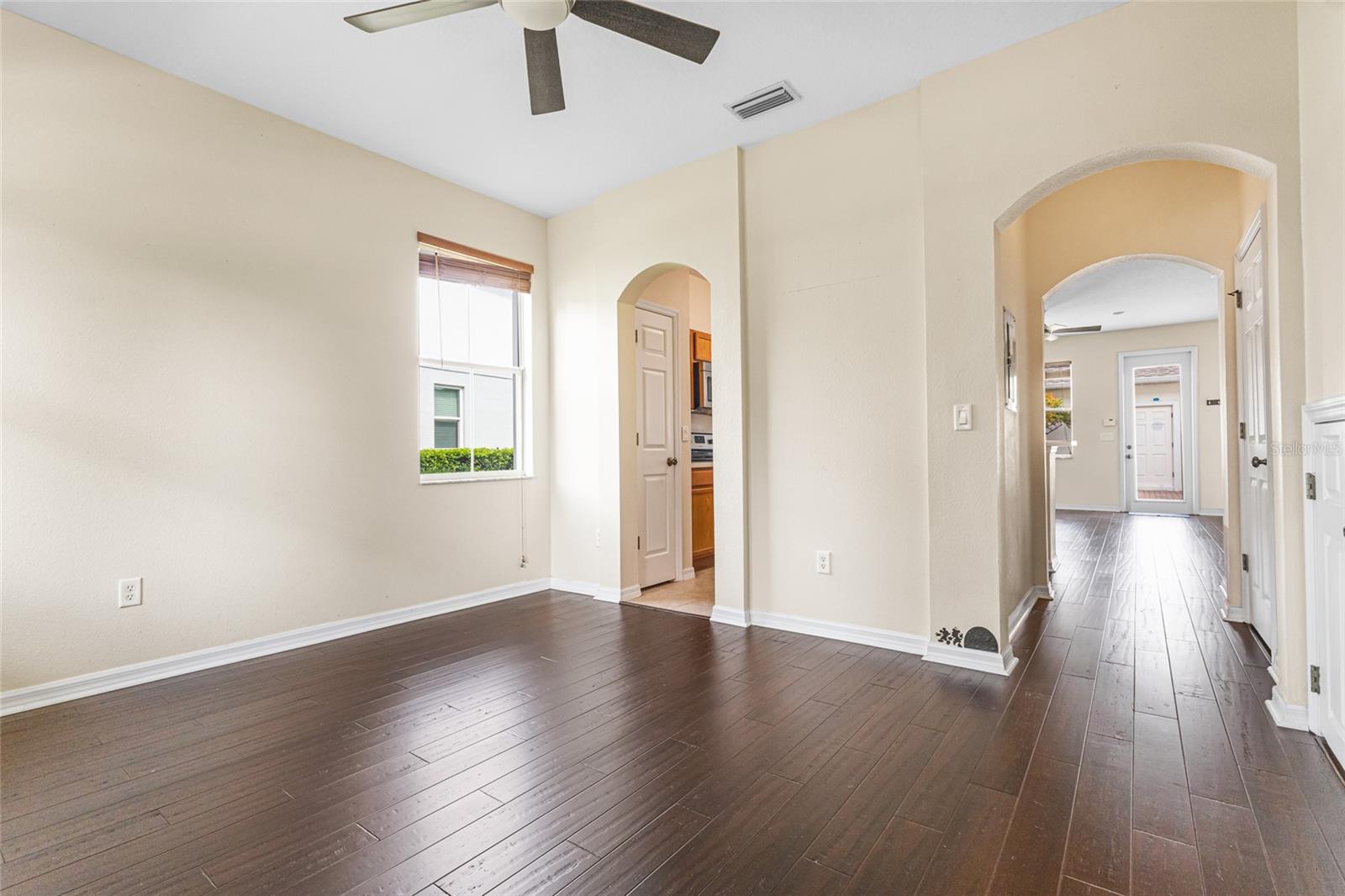 Image 9 of 62 For 14433 Vashons Way