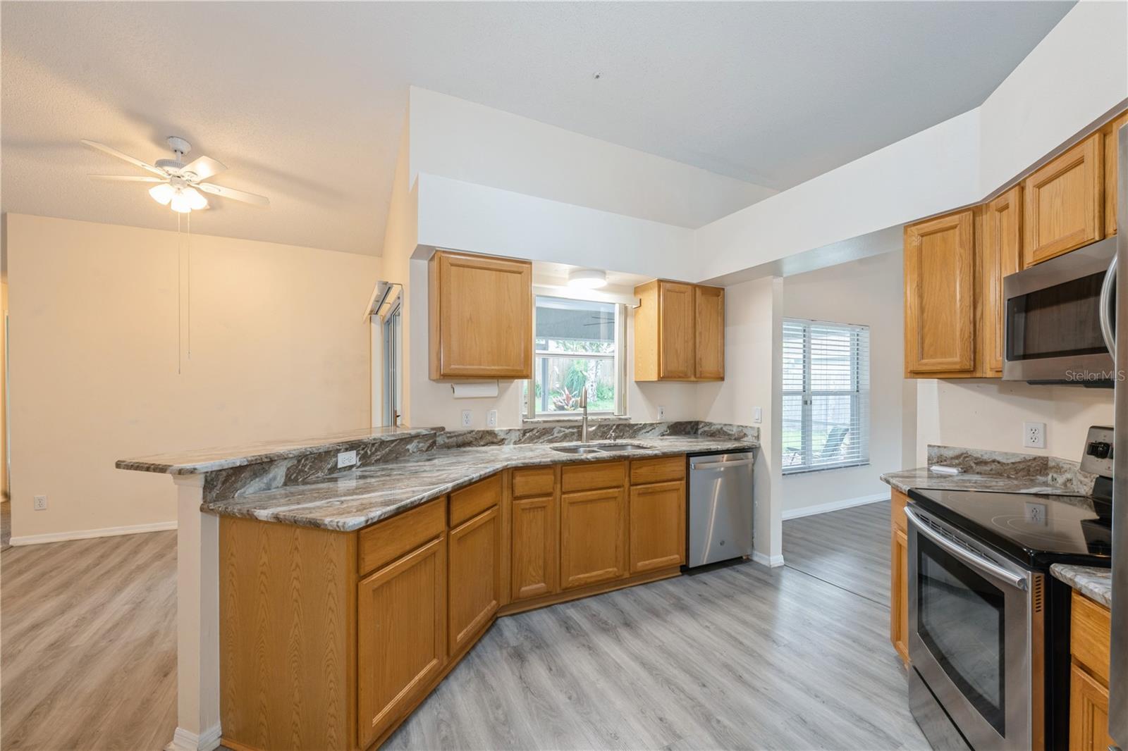 Image 10 of 32 For 2532 Coachbridge Court