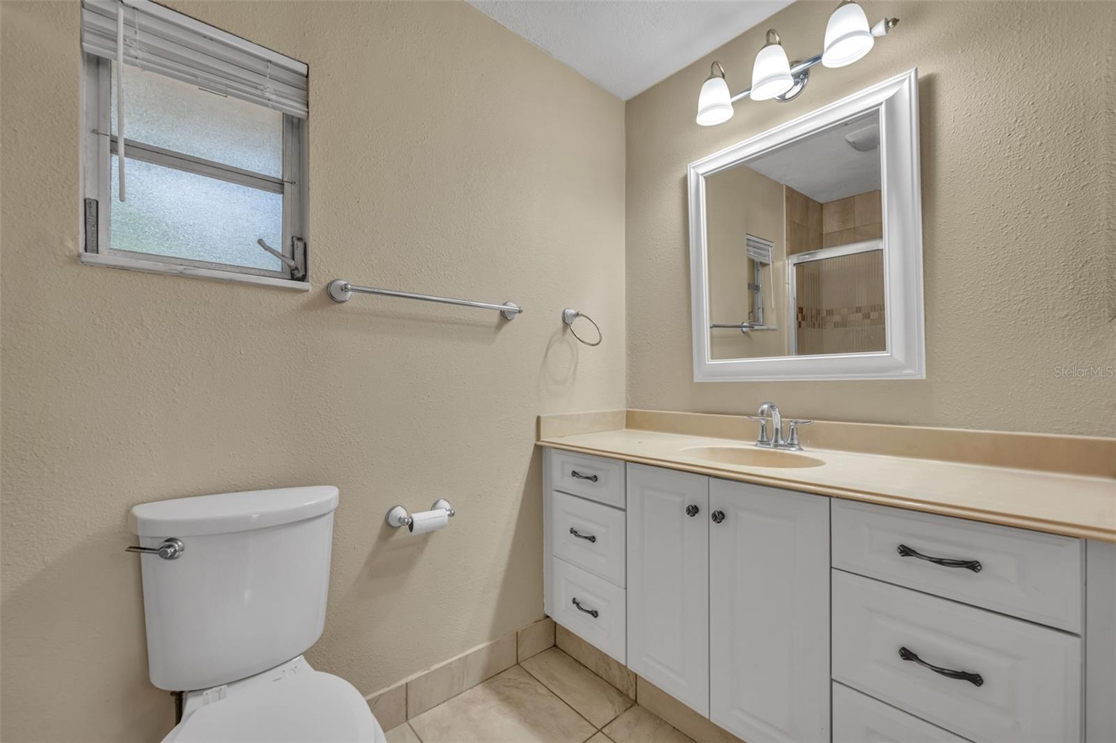 Image 23 of 39 For 618 Blairshire Circle