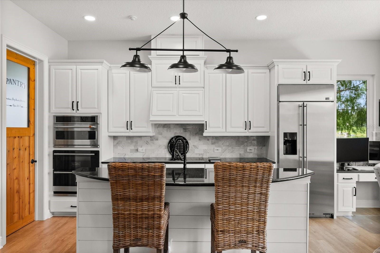 Image 11 of 48 For 527 Blue Water Edge Drive