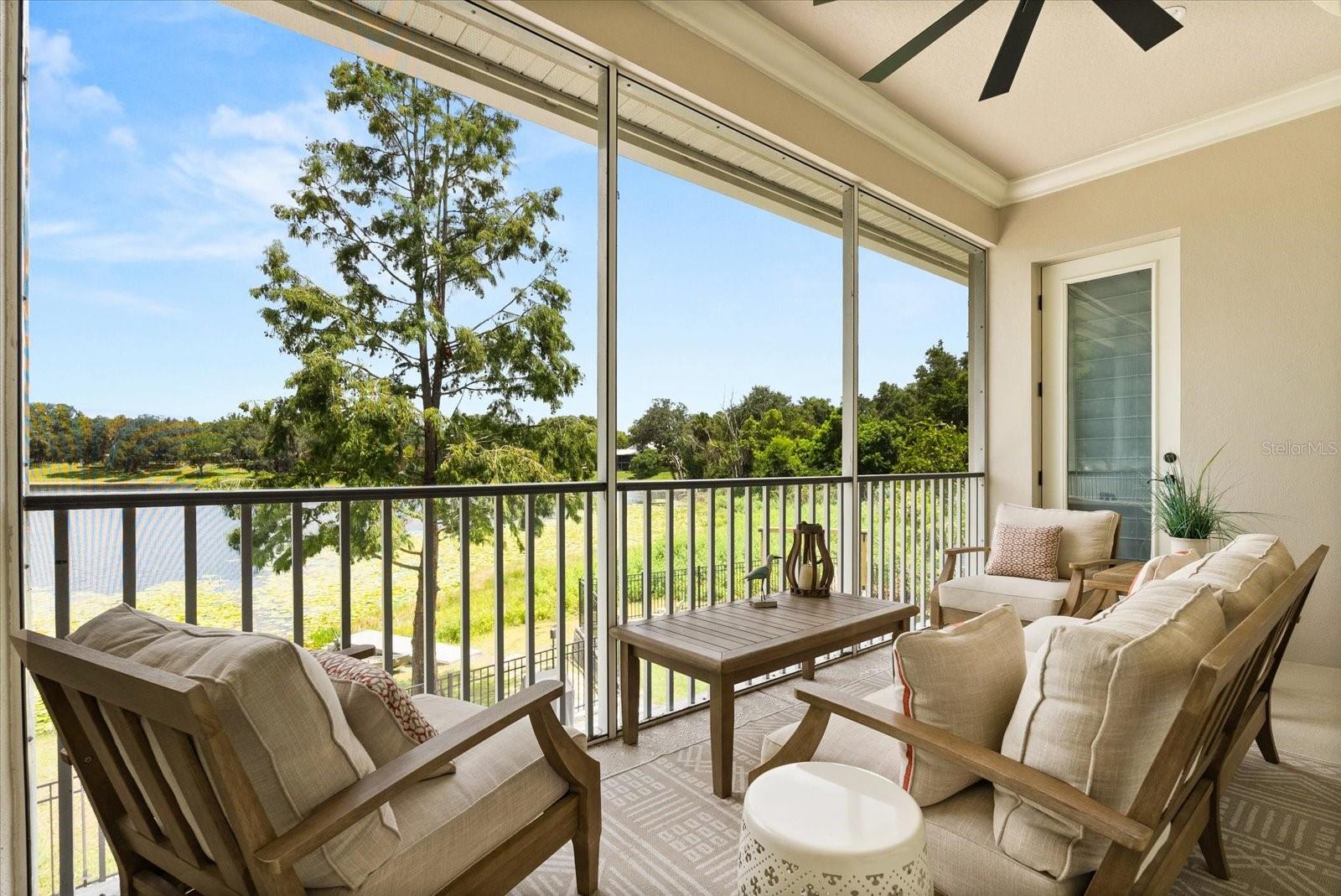 Image 14 of 48 For 527 Blue Water Edge Drive