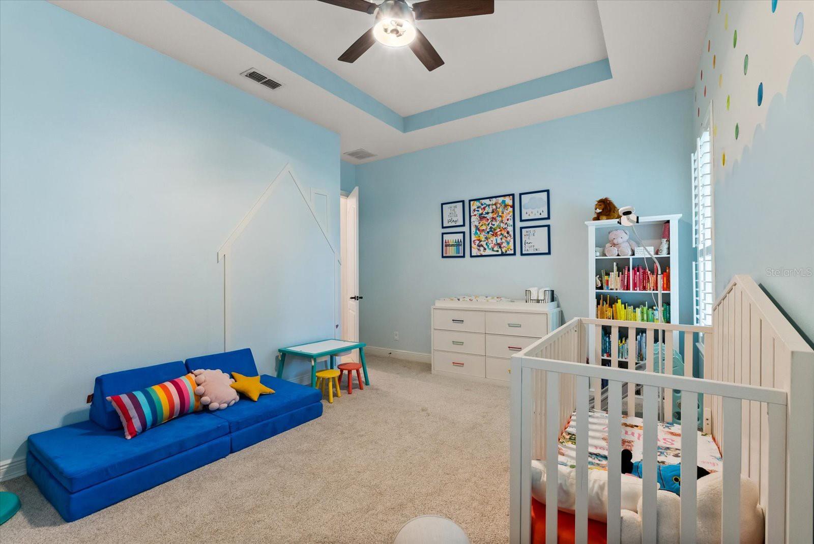 Image 21 of 48 For 527 Blue Water Edge Drive